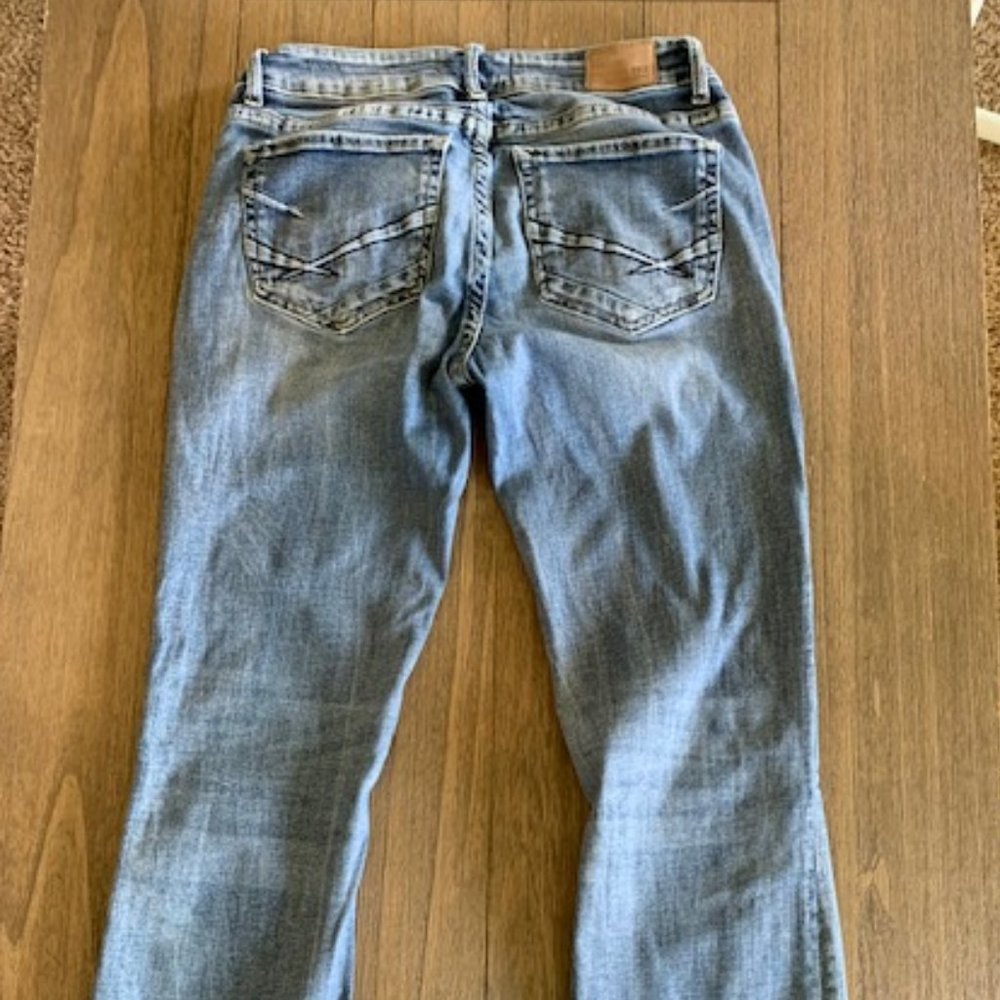 Buckle BKE Stella Slim Fit Low Rise Tailored Bootcut Jeans Size 29X31.5